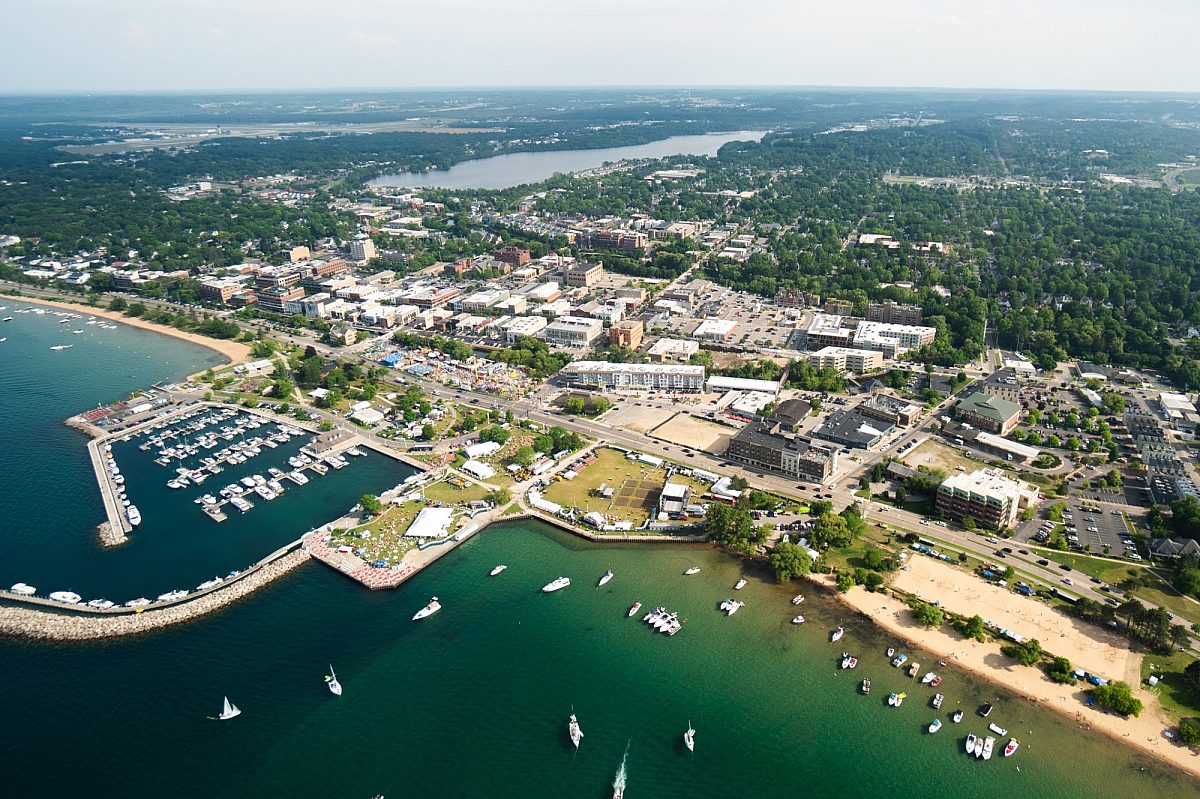 Traverse city michigan helicopter downtown